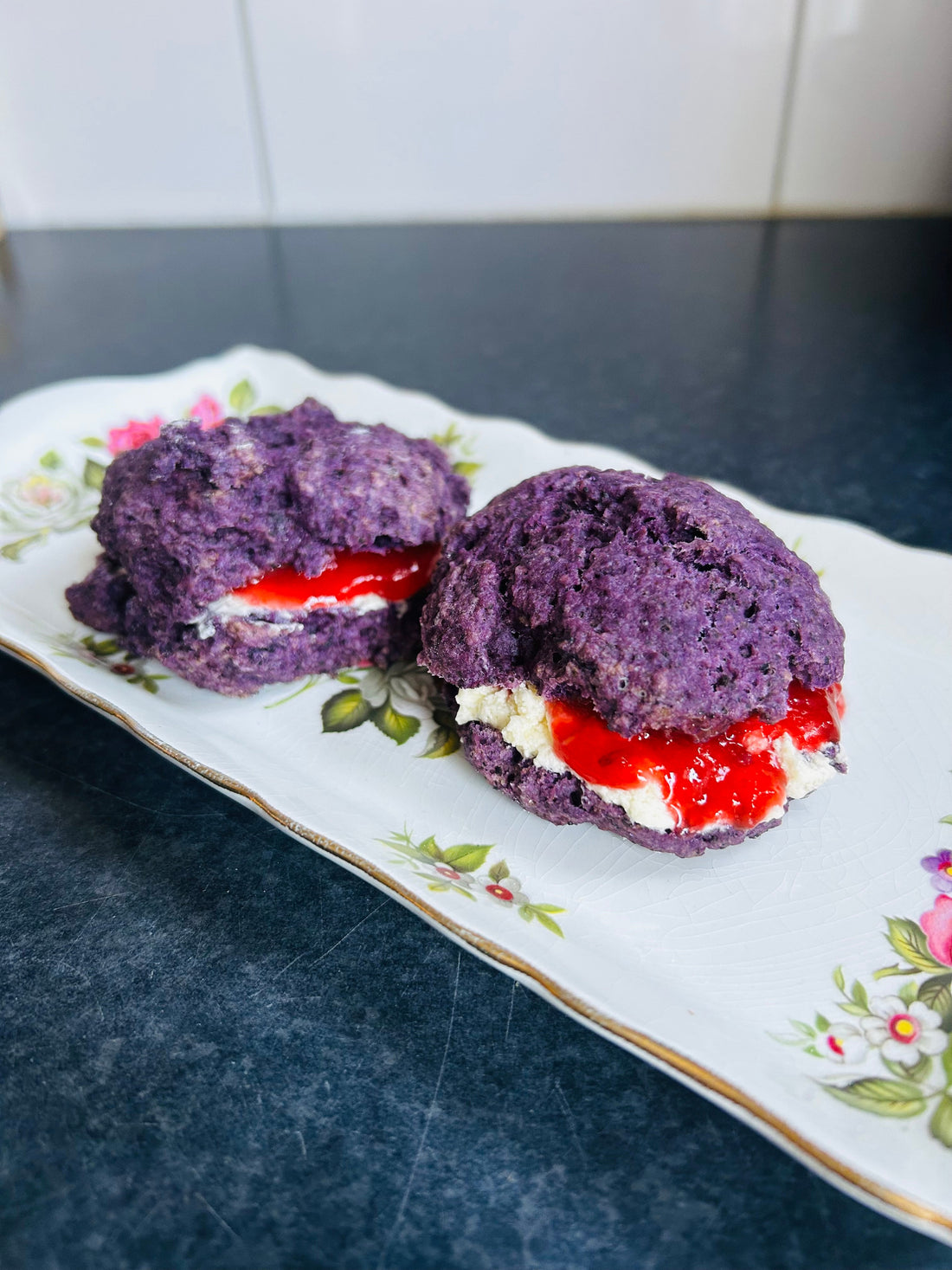 💜 Ube kokos scones